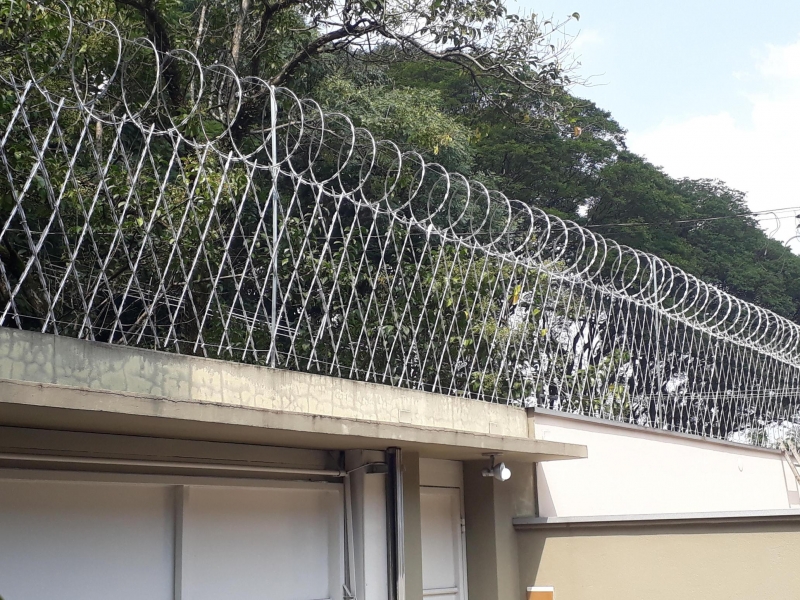 Rede Laminada 1 Metro de altura  e  Concertina Em Aço Galvalume 45 cm